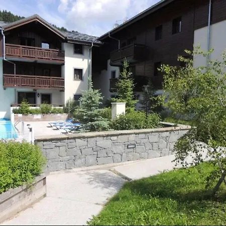 2 Pieces Les Fermes Emiguy