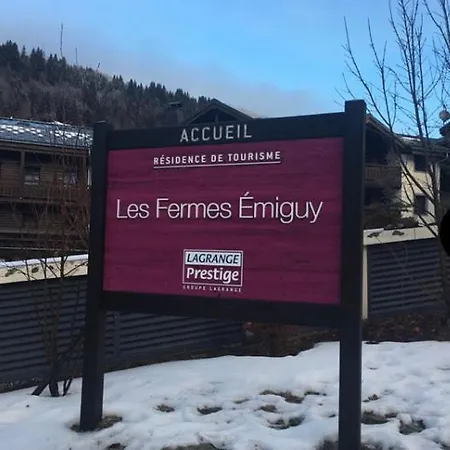 2 Pieces Les Fermes Emiguy
